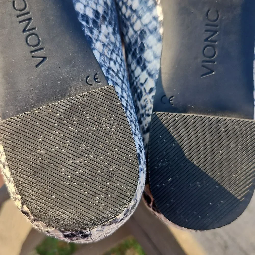 Vionic caballo snakeskin